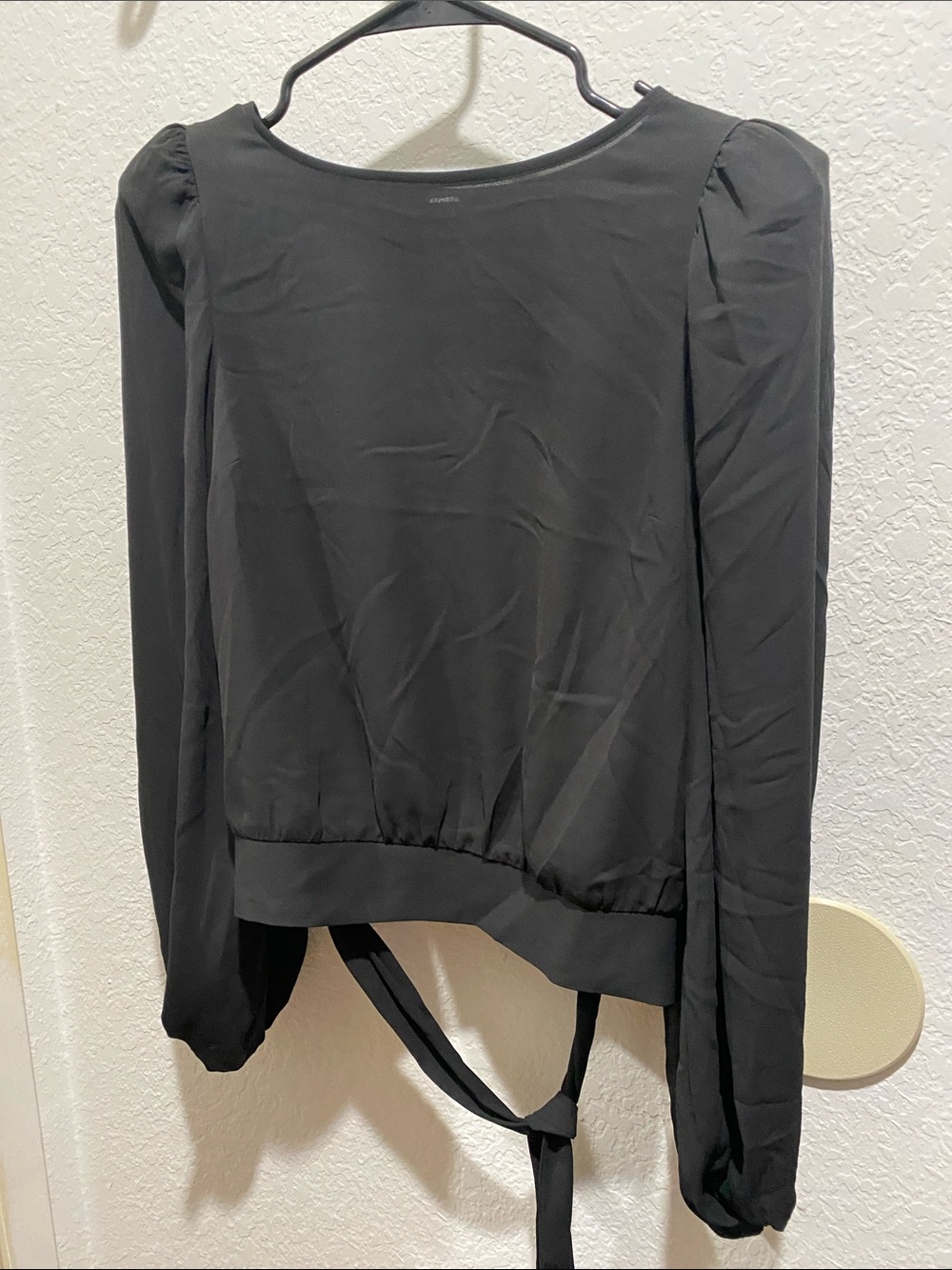 Women's Black Long-Sleeve Tie-Back Top